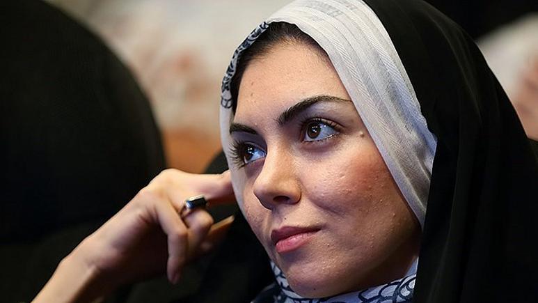 فوت آزاده نامداری