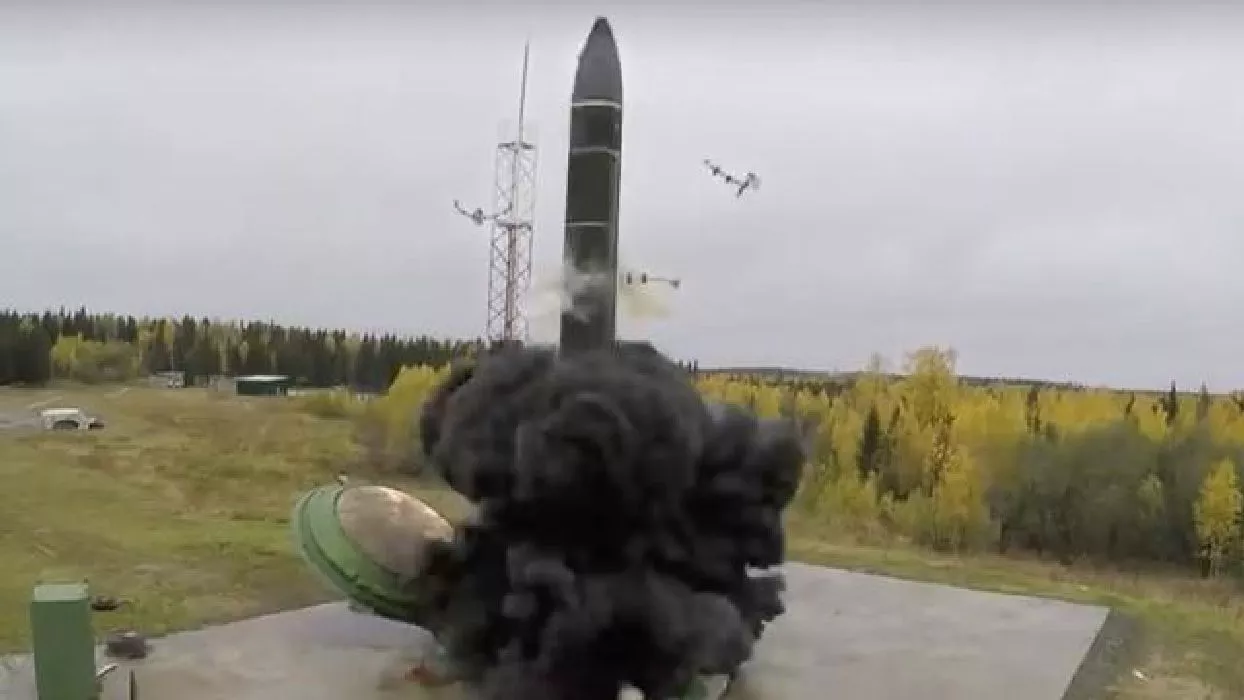 Rusya'dan tedirginlik yaratan video! Avangard füze sistemini muharebe görevine geçirdiler