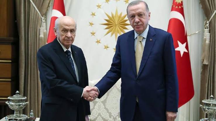 AK Partili Miroğlu'ndan canlı yayında olay sözler: MHP ile ittifakımız Doğu illerinde eleştiriliyor