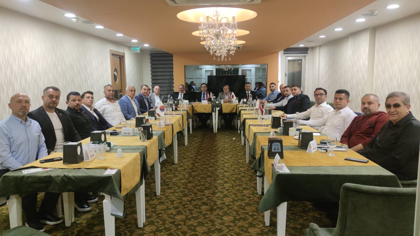 ATİK Antalya Yeni Vizyonu ile İşbirliklerine Hazır. ATİK Antalya Yönetimi İftar Programında Protokol Misafirlerini Ağırladılar.ATİK Antalya Yönetimi Aylık Hedef 15 Milyon Dolar İhracat Olmalı Dedi.