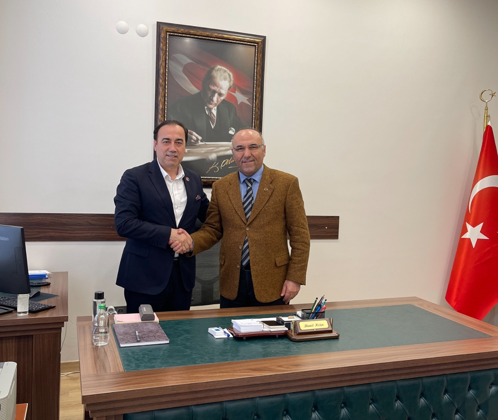 İzmir Vali Yardımcısı Kamil Köten’i ATİK Genel Başkanı  Aziz Şahin ziyaret etti. ATİK İzmir  Vali Yardımcısı Kamil Köten Kimdir ? 