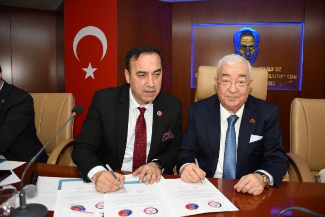 ATİK - İSTANBUL ESNAF VE SANATKARLAR ODALARI BİRLİĞİ ( İSTESOB )  FORUMUNDA  İŞBİRLİĞİ  PROTOKOLÜ İMZALANDI 