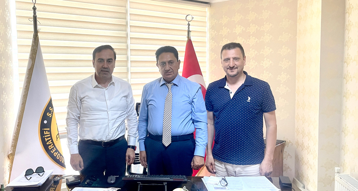 İstanbul Beylikdüzü S.S İstanbul Hazır Giyimciler Esnaf Ve Sanatkarlar Kredi Ve Kefalet Kooperatifi Başkanı Tahir Özer’i ,ATİK Genel Başkanımız Aziz Şahin ve ATİK Genel Merkez Yönetim Kurulu Üyemiz Cafer Şahintaş ziyaret ettiler.
