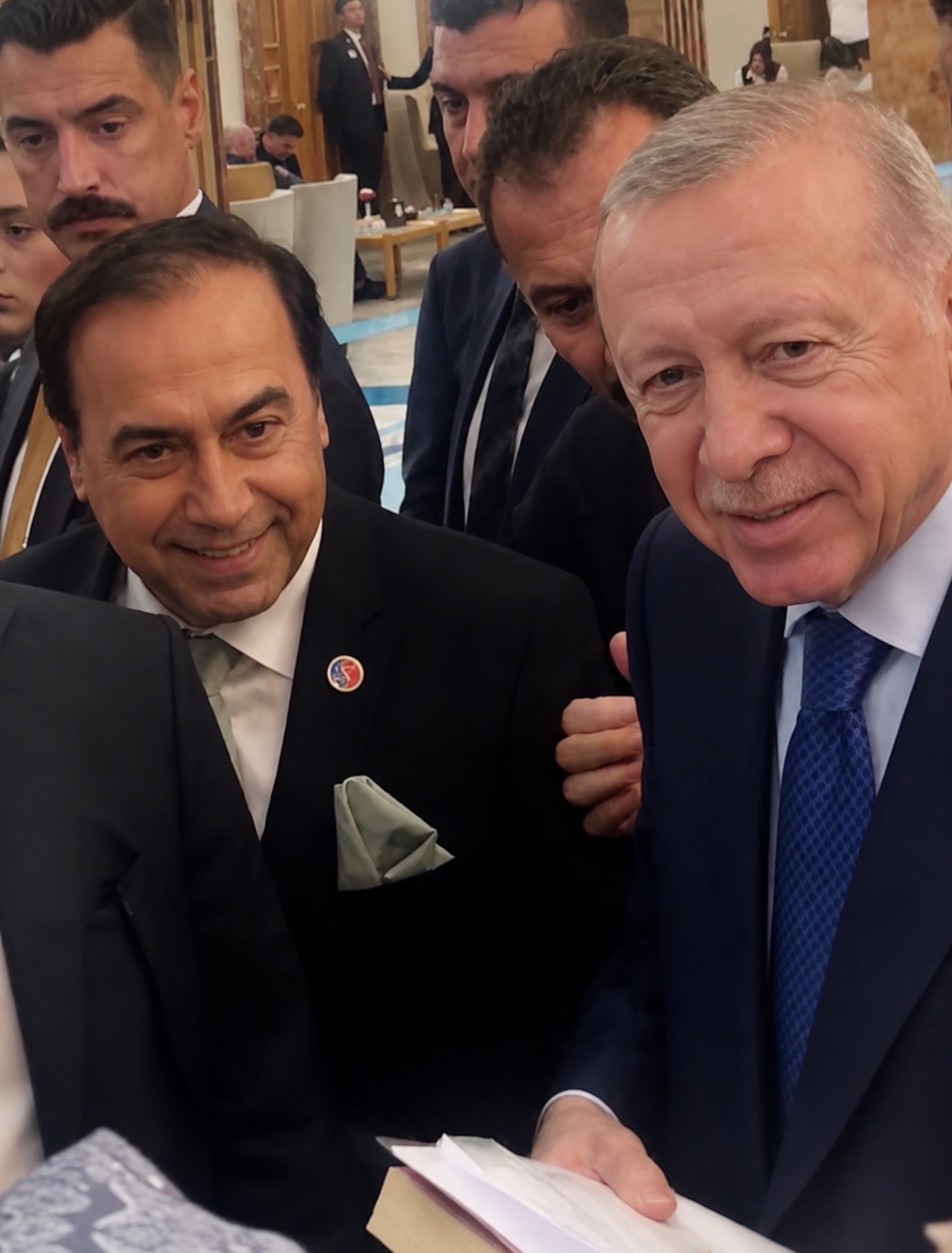 ATİK Genel Başkanı Aziz Şahin Ve ATİK Almanya Kamu Kurumları Koordinatörü Kerem Hazar Şahin, Cumhurbaşkanı Recep Tayyip Erdoğan’ın Katılımıyla Gerçekleştirilen Ak Parti Grup Toplantısına Katıldı