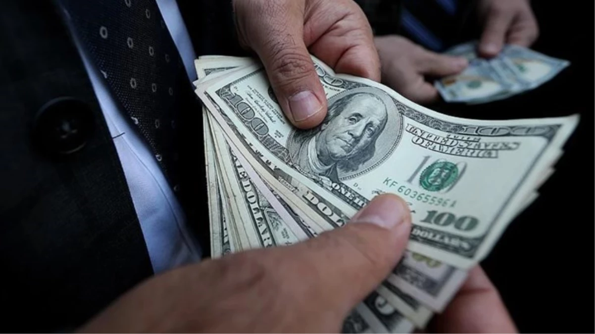 Piyasaların ateşi sönmüyor! Dolar gece saatlerinde 22 seviyesini aşarak yeni bir rekor kırdı