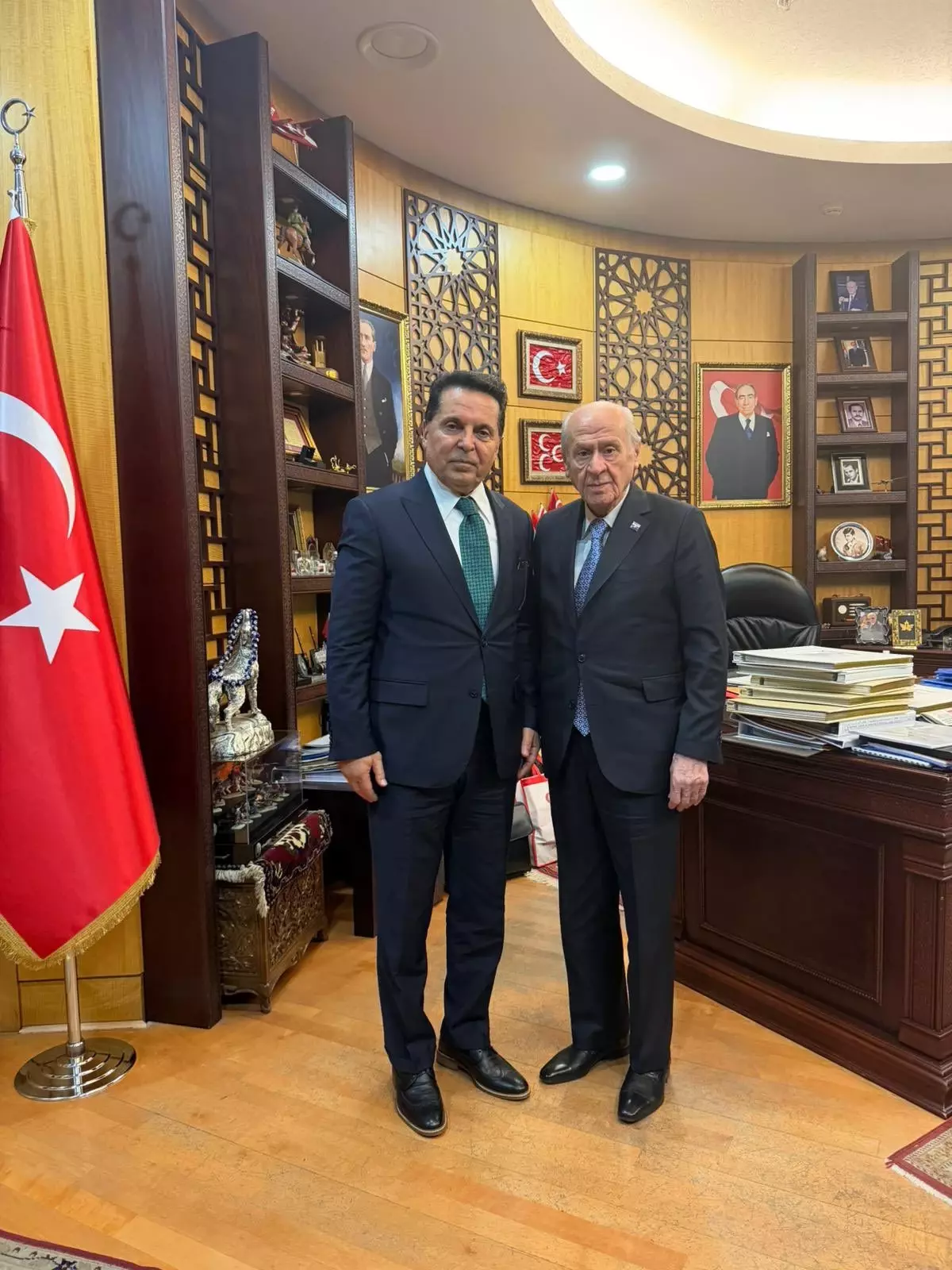 Ahmet Özer tahliyesinden 1 ay sonra Bahçeli'ye gitti! Düştüğü not da manidar