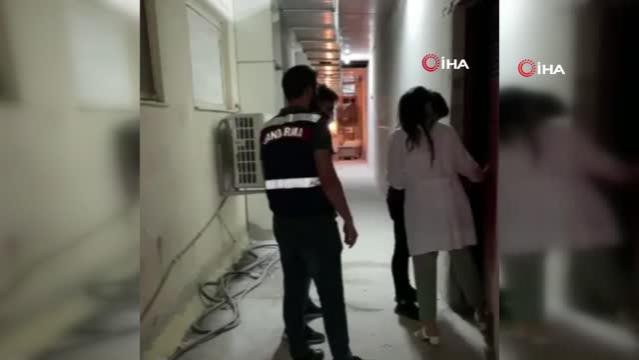 Antalya'da bir otelde 332 litre sahte içki ele geçirildi