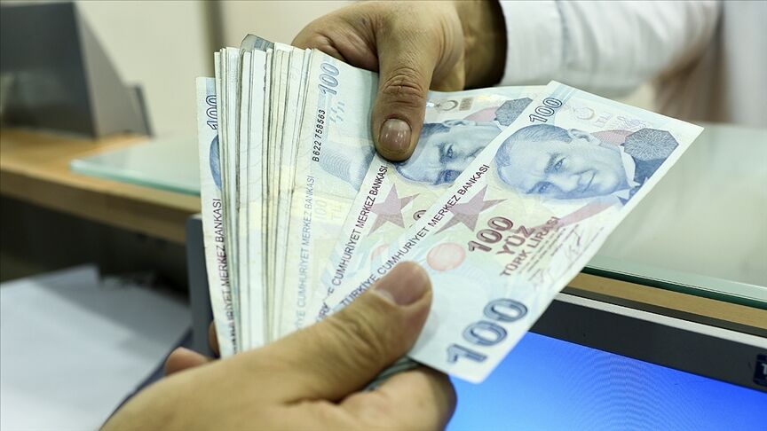 Aylık başlangıç tarihi 30 Nisan'dan önce olan EYT'lilerin bayram ikramiyeleri 9 Mayıs'ta ödenecek