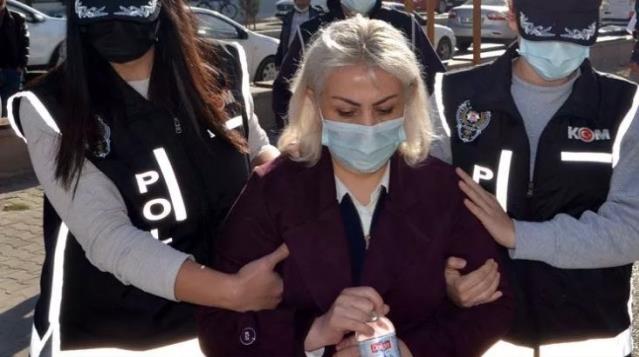 Az daha profesör olacaktı! Meğer sadece Açıköğretim mezunuymuş!