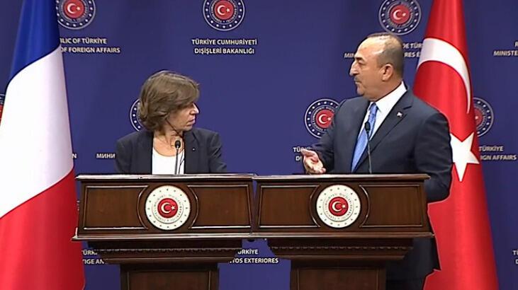 Bakan Çavuşoğlu'ndan Macron'un Türkiye karşıtı sözlerine tepki: Açıklamaları talihsiz