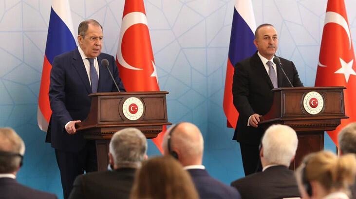 Bakan Çavuşoğlu ve Lavrov'dan ortak tahıl koridoru açıklaması