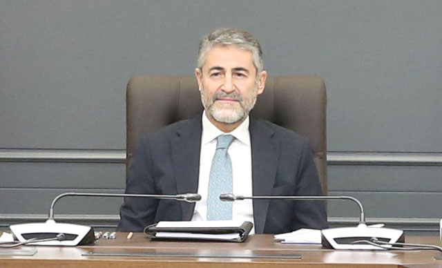 Bakan Nebati: Kim ki 'döviz gidiyor, tedbirinizi alın' diyorsa dava açın
