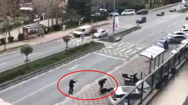 Başakşehir'de 2 kişinin öldüğü çatışma anları kameraya yansıdı