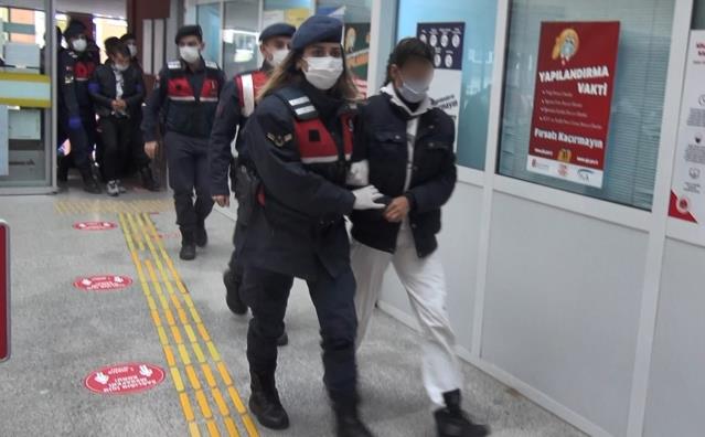 Beraber alkol aldıkları kişiyi öldüren nişanlı çiftten tuhaf savunma: Kucağıma yattı