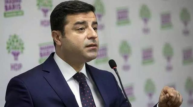 Bütçe görüşmeleri esnasında MHP'li vekilin Selahattin Demirtaş'a terörist iması yapması tartışmalara neden oldu