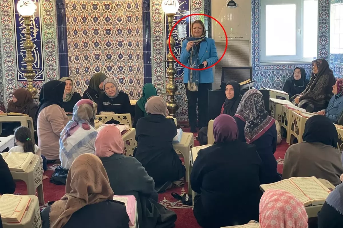 Camide siyaset tartışması: Eleştirilerin hedefi bu kez muhalefet