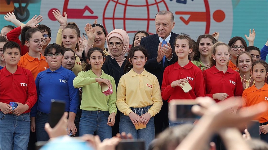 Cumhurbaşkanı Erdoğan 23 Nisan TRT Çocuk Şenliği'ne katıldı