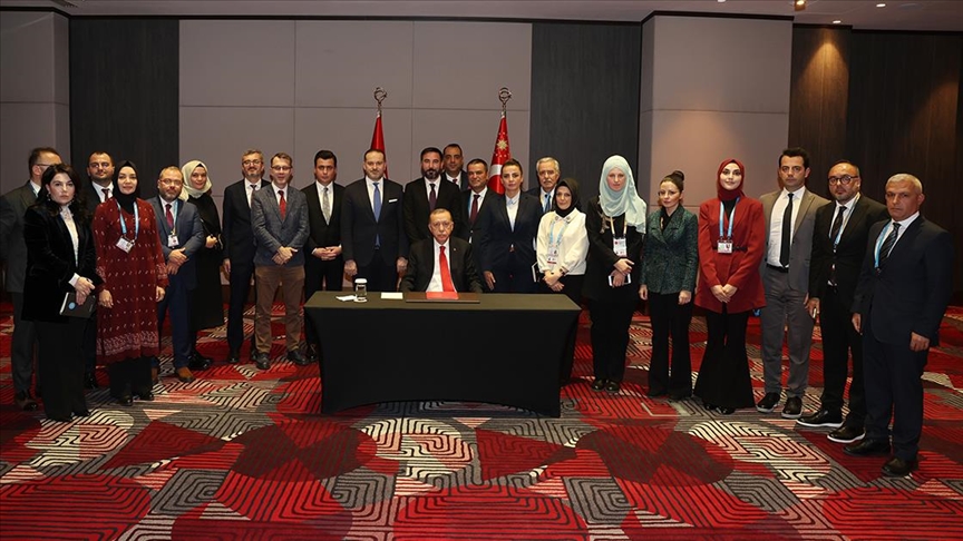 Cumhurbaşkanı Erdoğan: ABD'deki seçimle birlikte olumlu haberler geliyor, temennim F16 konusunu geliştirelim