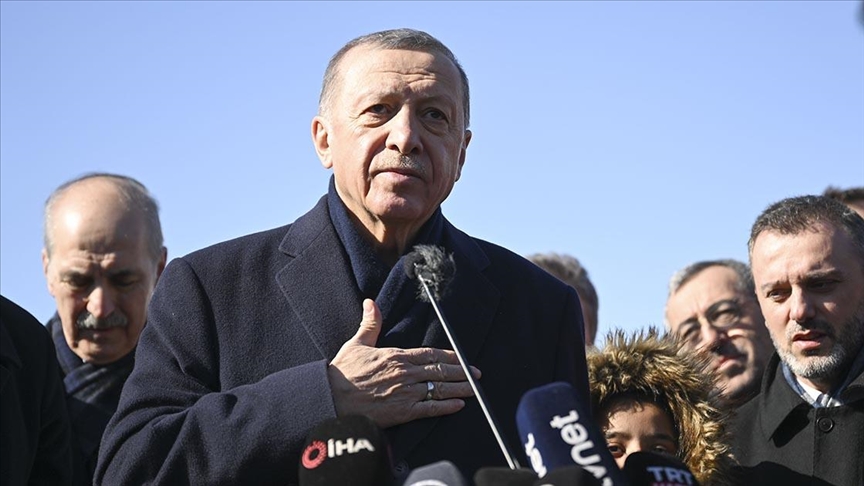 Cumhurbaşkanı Erdoğan: Hedefimiz depremlerden etkilenen 10 ilde 1 yıl içinde yeni konutlar inşa etmek