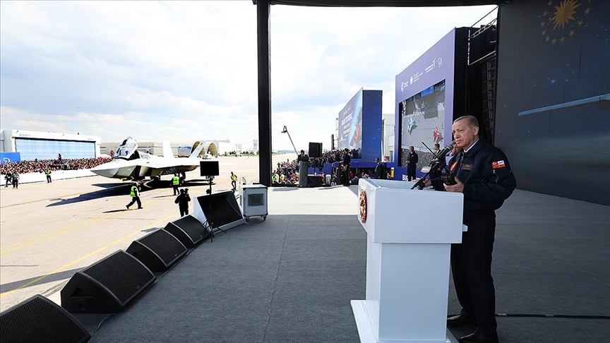 Cumhurbaşkanı Erdoğan, Milli Muharip Uçağın adının  KAAN olduğunu açıkladı