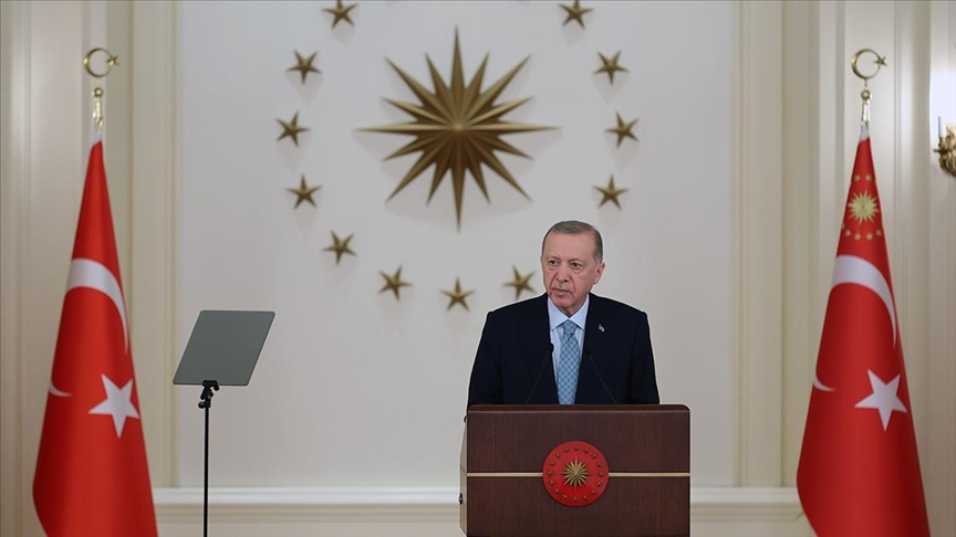 Cumhurbaşkanı Erdoğan: Siyasetten ekonomiye, sosyal alandan teknolojiye tüm başlıklarda zirveyi hedefliyoruz