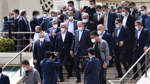 Cumhurbaşkanı Erdoğan, Ümraniye Belediye Başkanı'nın babasının cenaze namazına katıldı