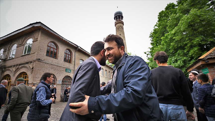 Dünyada Ramazan Bayramı kutlanıyor