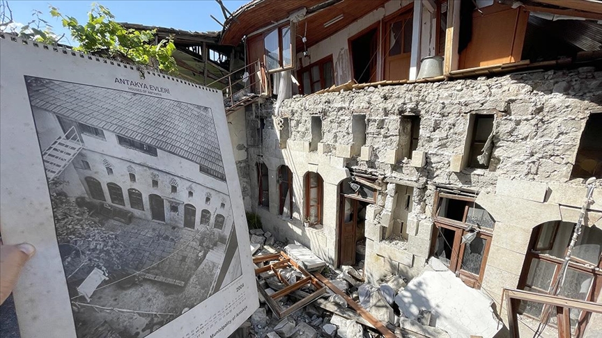 Depremden etkilenen tarihi Antakya evlerindeki nitelikli eserler kurtarılıyor