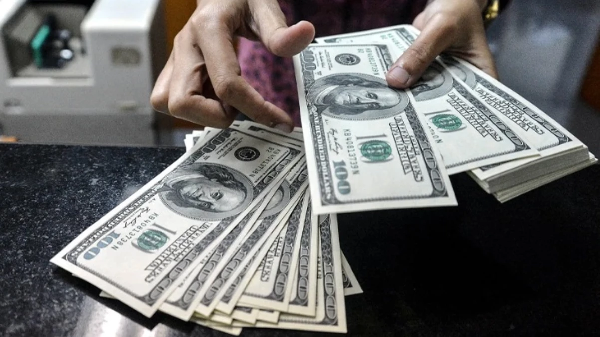 Seçimler öncesi çok sayıda spekülatif bilginin servis edildiği sosyal medya dün de dolar üzerinden ortaya atılan bir iddiayla sarsıldı