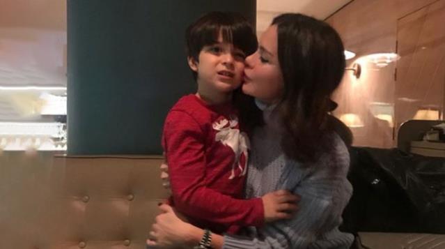 Ebru Şallı'dan 1 yıl önce hayatını kaybeden oğluna yürek yakan paylaşım: Meleklerin öldüğüne şahit oldum