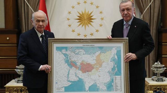 Erdoğan ve Bahçeli'nin poz verdiği 
