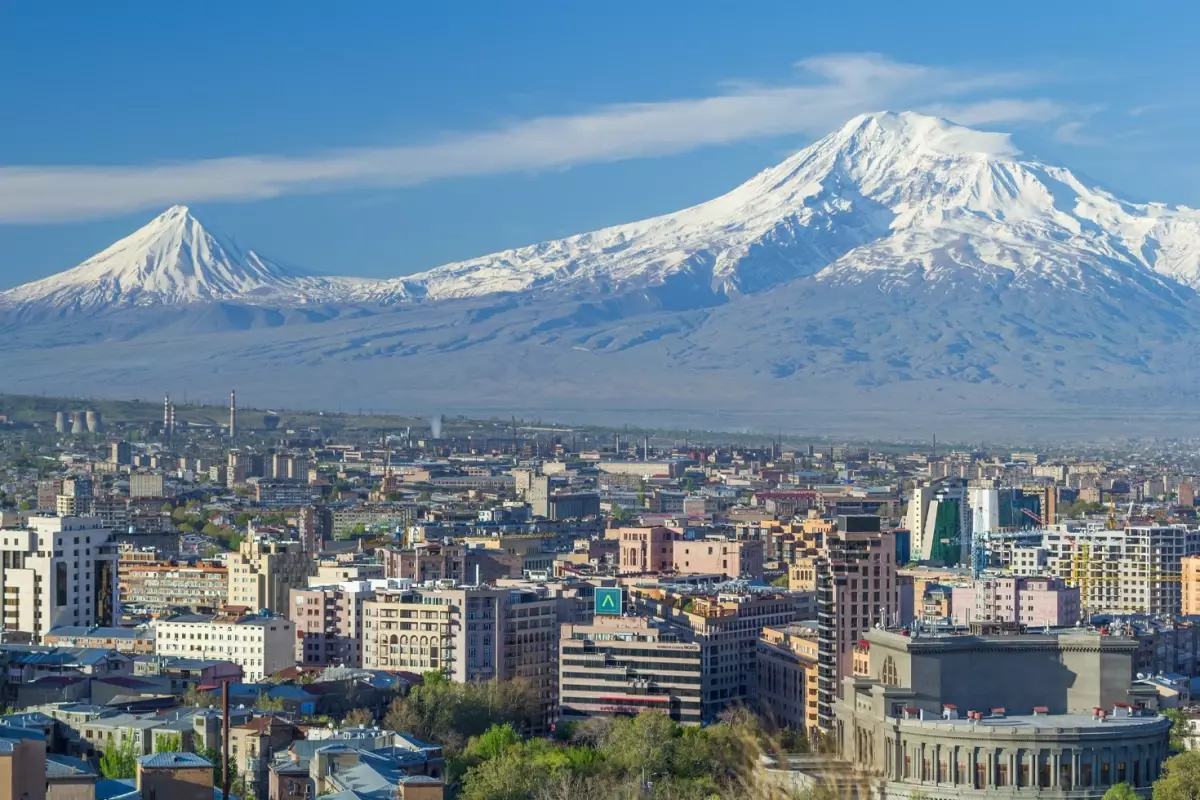 Ermenistan'da pasaport damgalarındaki Ağrı Dağı sembolü kaldırıldı