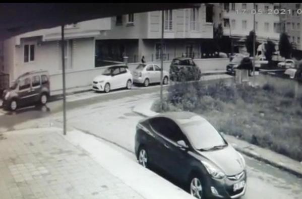 Eşiyle ayrılığından sorumlu tuttuğu kayınbiraderine mermi yağdıran şahıs, mermisi bitince eve dönüp pompalıyla intihar etti
