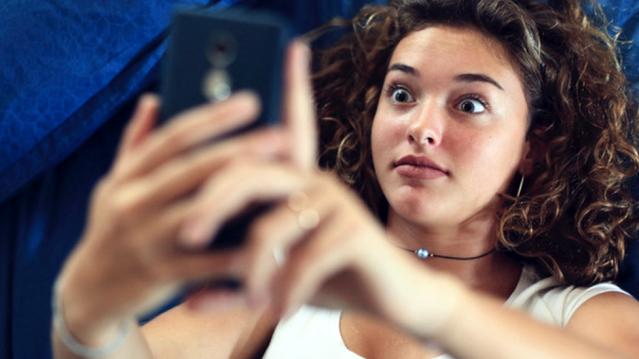 Facebook, Instagram'ın gençlerin ruh sağlığını olumsuz etkilediğine dair araştırmasını gizlemekle suçlanıyor