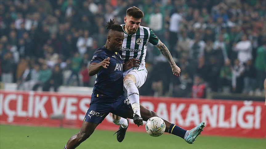 Fenerbahçe deplasmanda Giresunspor ile 1-1 berabere kaldı