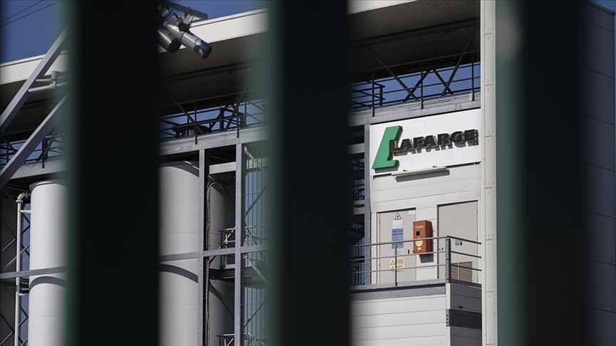 Fransız Lafarge DEAŞ'a finansmanı nedeniyle 'insanlığa karşı suça iştirakten' yargılanacak