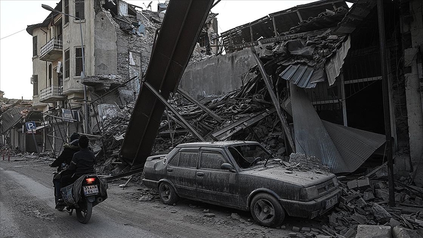  Deprem zamanında sosyal medya ve riskler