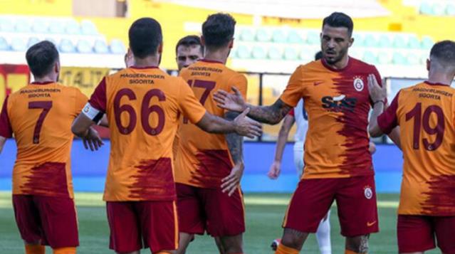 Galatasaray'da bir ilki yaşadı, taraftar sinirden deliye döndü! Tepkiler çığ gibi büyüyor