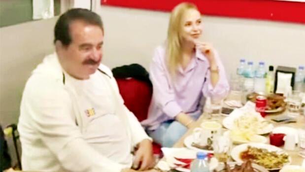 İbrahim Tatlıses yeni eşi ve ailesiyle iftar yaptı!
