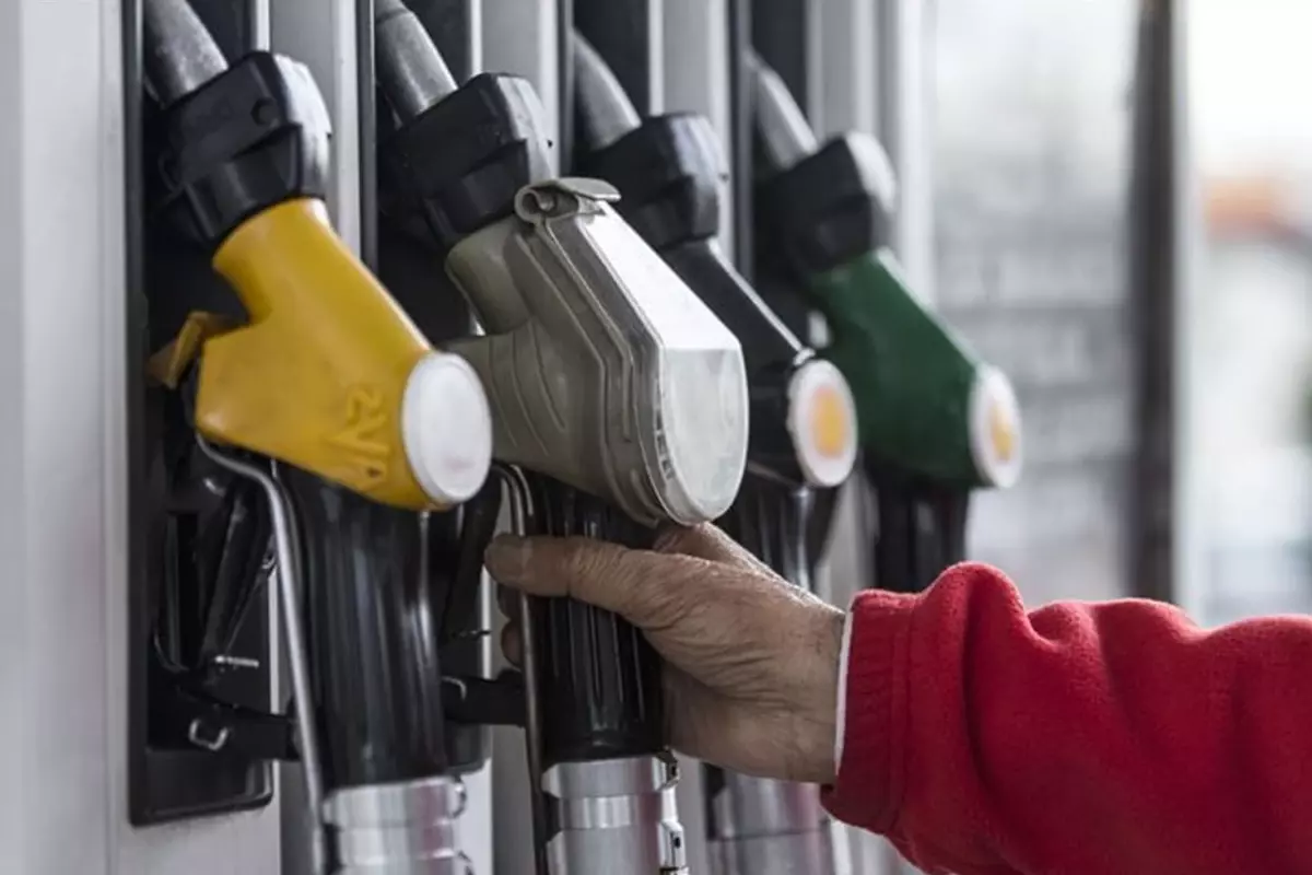 İran-ABD gerilimi petrolü vurdu! Akaryakıtta psikolojik sınır aşılıyor