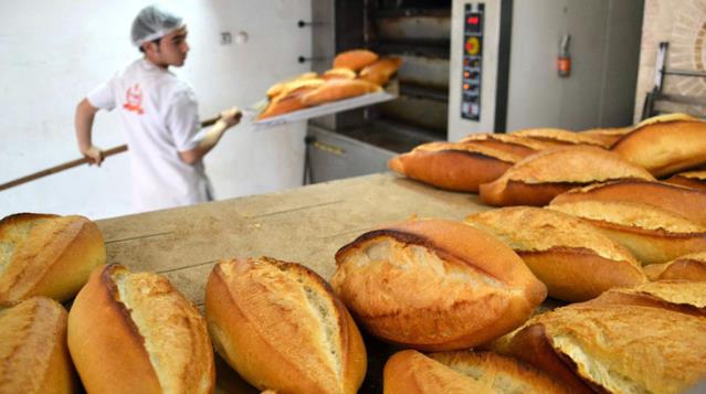 İstanbul'da ekmek zammı durdurulamıyor! Hem gramajını düşürdüler hem de fiyatını 3,5 liraya çıkardılar
