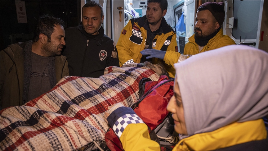 Kahramanmaraş'ta enkaz altında kalan kadın depremin 258. saatinde kurtarıldı