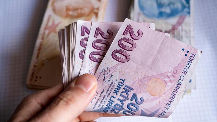 Kirada oturan memurlar dikkat!   Bakan Çavuşoğlu güzel haberi duyurdu
