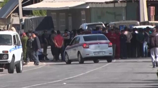 Kırgızistan-Tacikistan sınırındaki taşlı kavganın çatışmaya dönüştüğü kanlı olayda ölü sayısı 39'a yükseldi