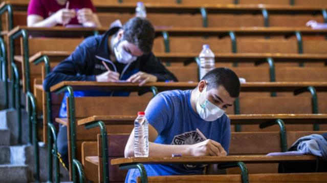 LGS'de 97 öğrenci tüm soruları cevaplayarak 500 puan aldı