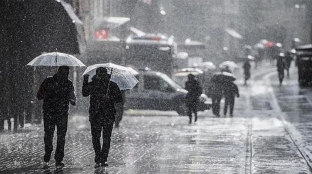 Meteoroloji' den 50 kente kritik uyarı! İstanbul öğleden sonra yağmur altında