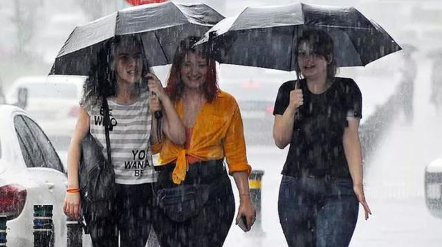 Meteoroloji'den İstanbul dahil 17 kente kuvvetli sağanak uyarısı