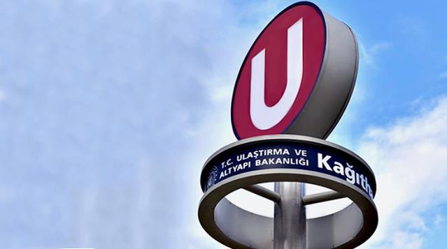Metro istasyonlarının yeni simgesine tepki gösteren İBB'ye AK Parti'den sert yanıt: Hizmetlerimize kendiniz yapmış gibi çöktünüz