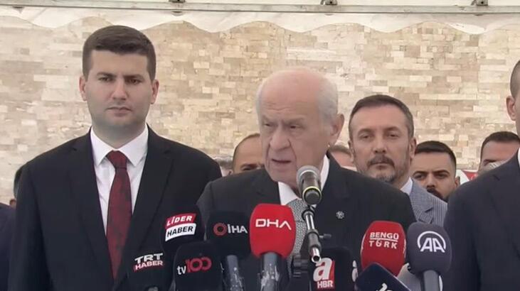 MHP lideri Bahçeli: Vitrin süsü milliyetçiler  Türk milletçisi olamaz