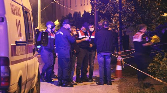 Miras kavgası kanlı bitti; amcası, yengesi ve kuzenini öldürdü